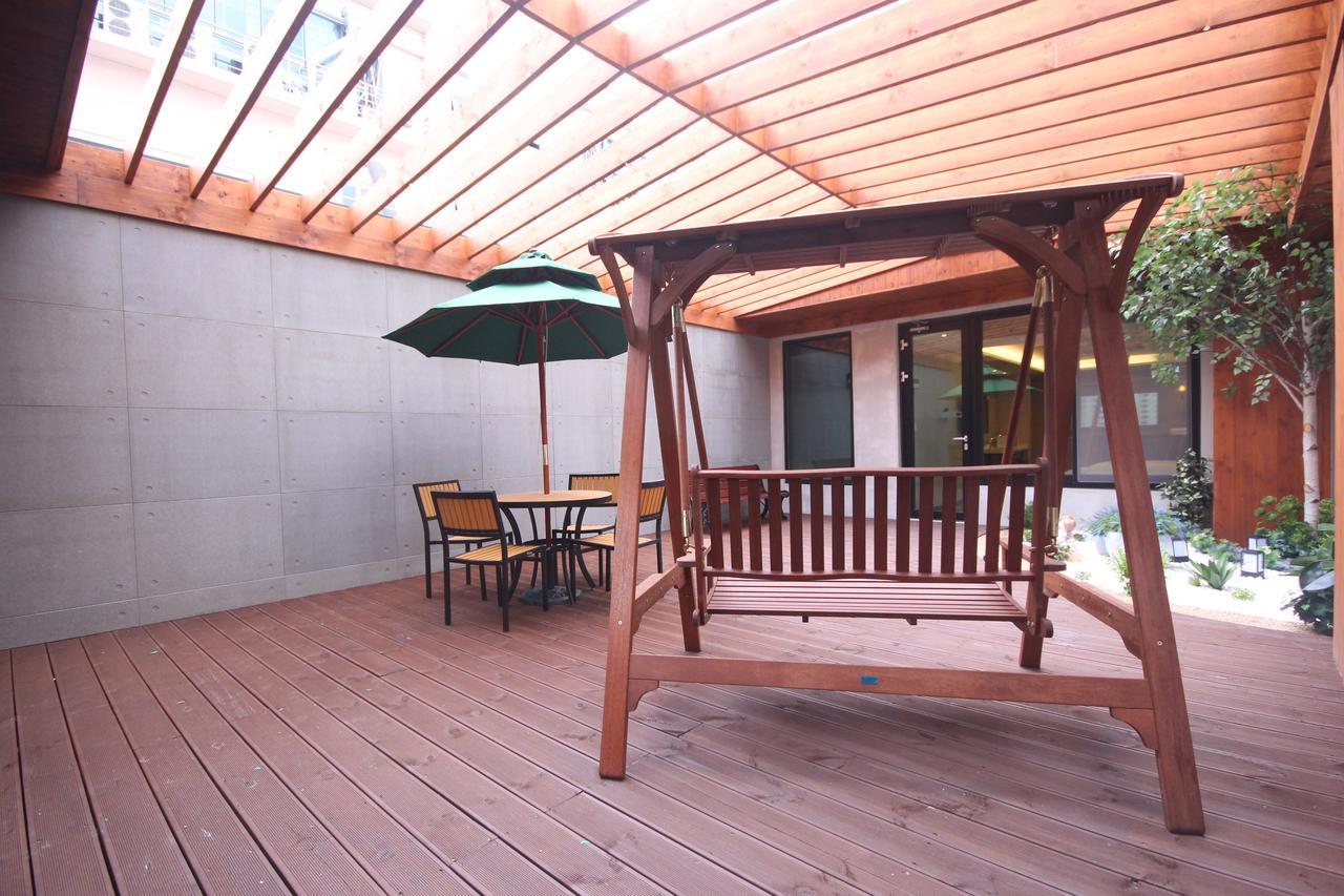 Mbn Hotel Changwon Bagian luar foto