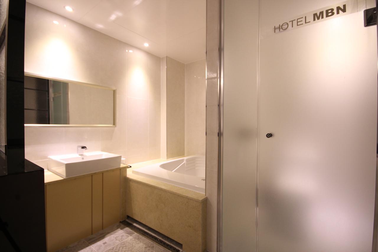 Mbn Hotel Changwon Bagian luar foto